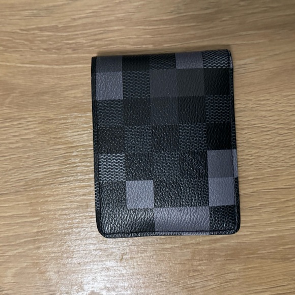 Louis Vuitton limited edition style full wallet. - Picture 3 of 5